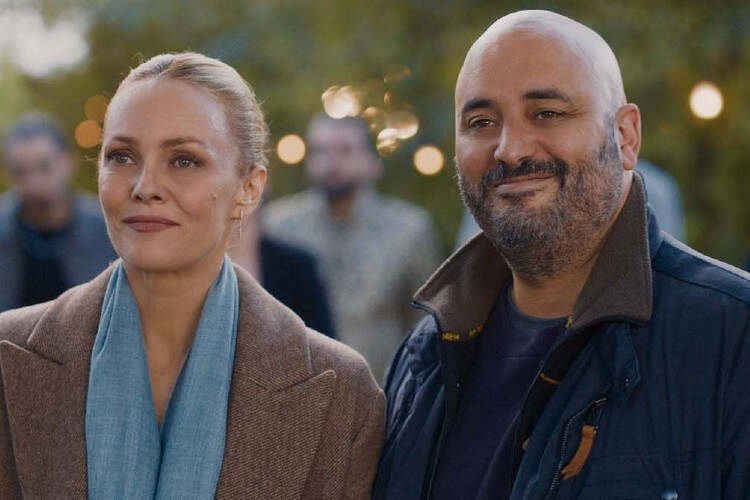 














































    
    
    
    
        
    
    
        
    










    Bande-annonce du film T'as pas changé


