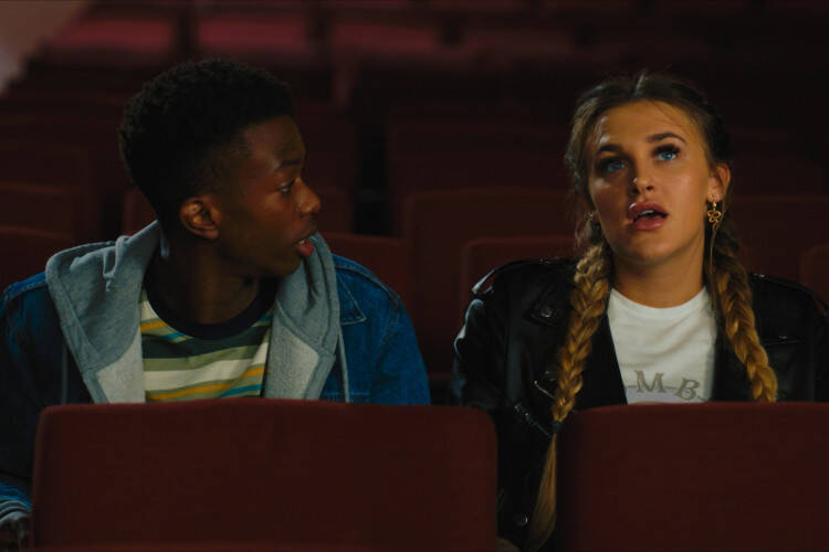 














































    
    
    
    
        
    
    
        
    










    Bande-annonce du film Zombie Town


