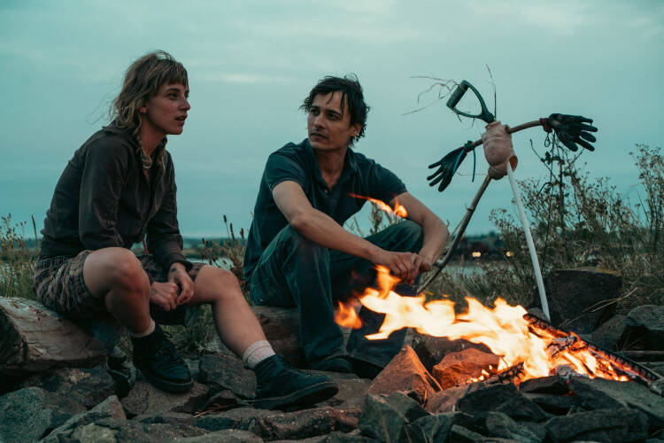 














































    
    
    
    
        
    
    
        
    










    Bande-annonce du film Urchin


