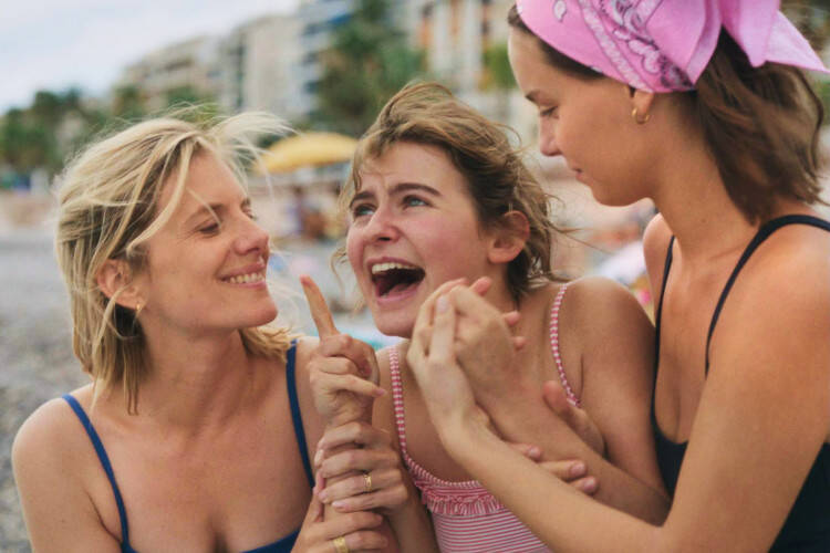 














































    
    
    
    
        
    
    
        
    










    Bande-annonce du film Qui brille au combat


