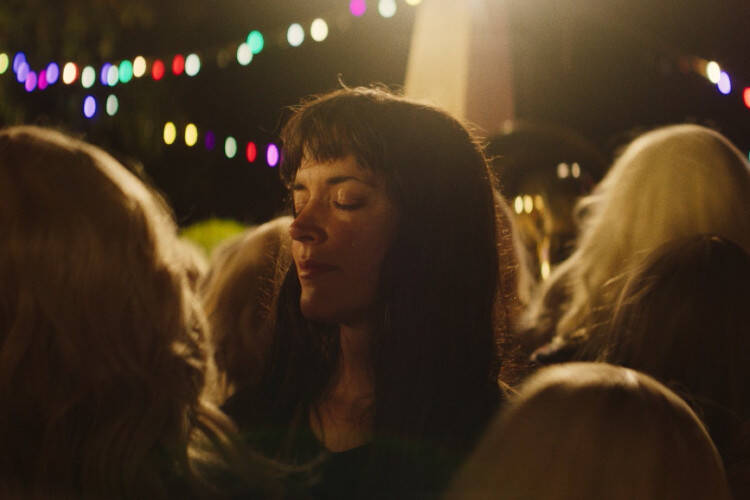 














































    
    
    
    
        
    
    
        
    










    Bande-annonce du film Sauvons les meubles


