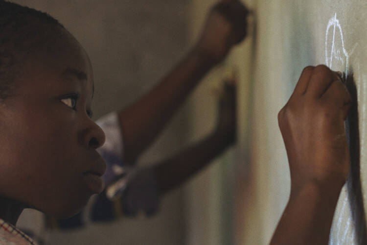 














































    
    
    
    
        
    
    
        
    










    Bande-annonce du film Nyota, les Enfants Lumière


