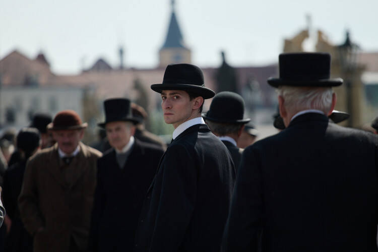 














































    
    
    
    
        
    
    
        
    










    Bande-annonce du film Franz


