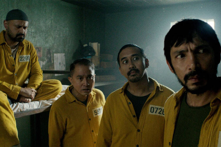 














































    
    
    
    
        
    
    
        
    










    Bande-annonce du film Ghost in the Cell


